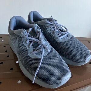 Nike Tanjun SE 'Cool Grey' Sneakers- Like New